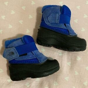The North Face Blue Alpenglow Toddler Snow Boots